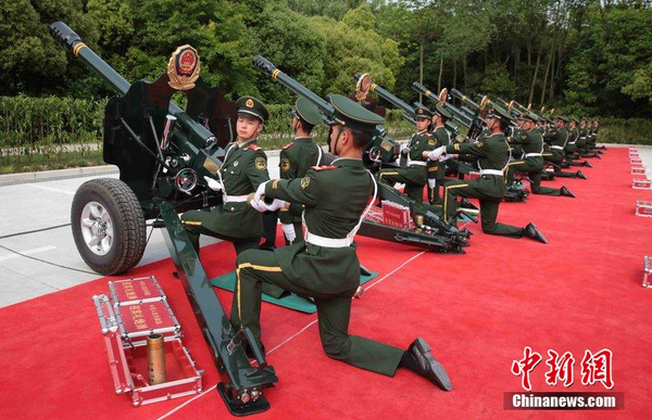我國禮炮部隊(duì)首次在京外鳴放禮炮3