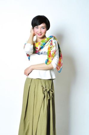 劉霆平常喜歡把自己打扮成女人模樣。劉霆供圖