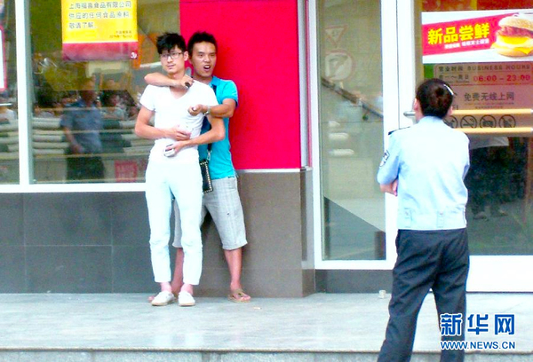 重慶石橋鋪發(fā)生一起劫持人質事件3