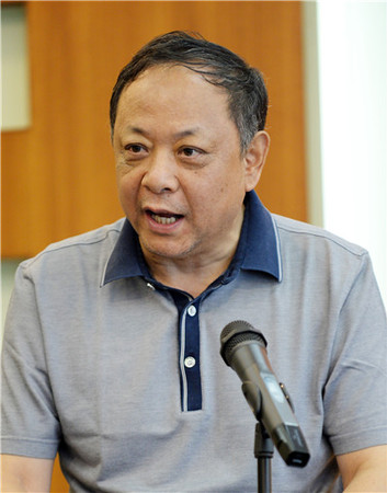 08國(guó)務(wù)院發(fā)展研究中心研究員、企業(yè)所原所長(zhǎng)陳小洪_副本