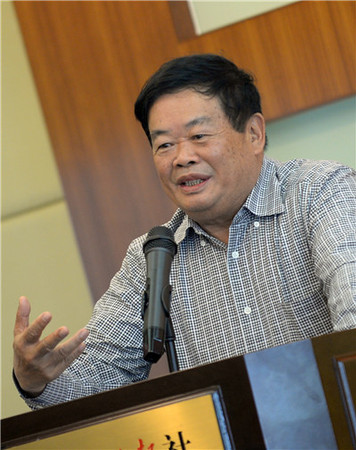 10全國政協(xié)委員、福耀玻璃工業(yè)集團股份有限公司董事局主席曹德旺_副本
