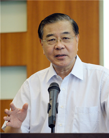 11全國(guó)政協(xié)委員、《求是》雜志的原總編輯張曉林_副本
