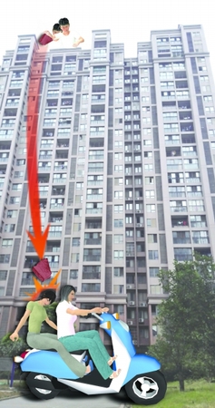 兩個孩子就是在這幢樓的樓頂往樓下扔?xùn)|西。張葉 制圖