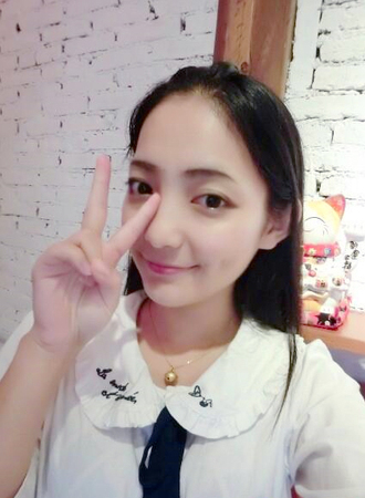 婺源篁嶺景區(qū)“最美老板娘”走紅網(wǎng)絡3