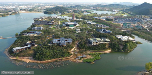 北京懷柔雁棲湖湖心島APEC峰會場館全景圖。