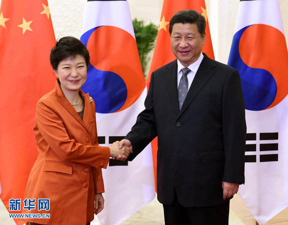 11月10日，國家主席習(xí)近平在北京人民大會堂會見韓國總統(tǒng)樸槿惠。新華社記者 馬占成 攝