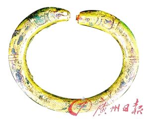 鎏金虬龍紋環(huán)。