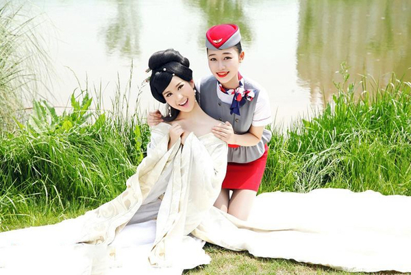 史上最唯美畢業(yè)照走紅-一個宿舍出8位空姐3