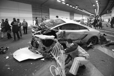 大屯路飆車受傷女子首露面 與蘭博基尼車主因賠償問題起糾紛