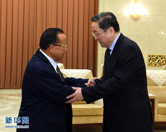 7月1日，全國政協(xié)主席俞正聲在北京會見老撾建國陣線中央常務(wù)副主席董葉陶。 新華社記者 饒愛民 攝