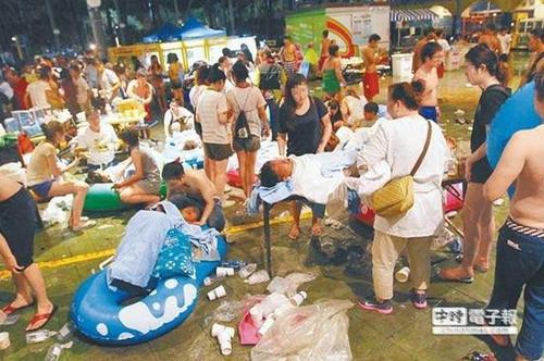 臺(tái)灣八仙樂園塵爆案，至今仍有237位病危病患在醫(yī)院救治，不過(guò)6日上午傳出不幸消息，1名20歲男子歷經(jīng)10天與死神搏斗，但仍不幸在今天宣告不治。臺(tái)灣“中時(shí)電子報(bào)”資料圖