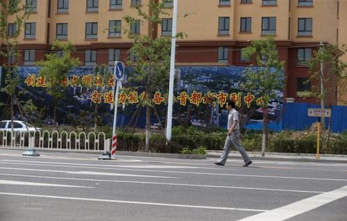 通州經(jīng)過二十多年的基礎設施的投入和發(fā)展建設，已經(jīng)具備承擔北京市行政副中心建設的基礎條件。
