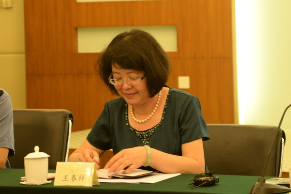全國政協(xié)辦公廳聯(lián)絡(luò)局副巡視員、京昆室辦公室主任王春祥參加座談會