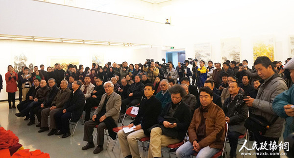 1  邵曉峰教授晉京書畫展開幕式現(xiàn)場(chǎng)_副本