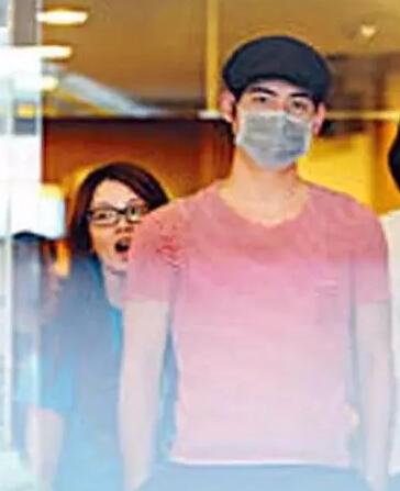 ▲2012年，兩人曾被拍到同進(jìn)同出