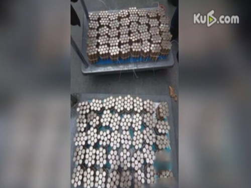 500斤母愛！單親媽媽扛500斤硬幣為女兒買房