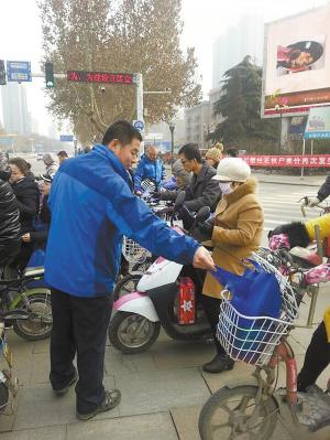 河北邯鄲水上救援隊(duì)聲討“挾尸要價(jià)”行為