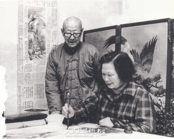 一九七八年，潘素、張伯駒夫婦共同揮毫寫丹青。_副本