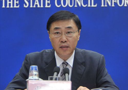 2015年5月15日,時任工信部副部長尚冰出席國務(wù)院政策吹風(fēng)會，介紹網(wǎng)絡(luò)提速降費(fèi)等情況。圖片來源：工信部網(wǎng)站