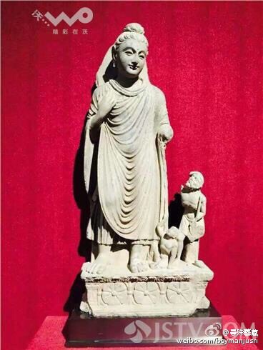 第二件浮雕佛陀降服毒龍，被專業(yè)人士質(zhì)疑：整個(gè)佛陀的頭，身體都是新的