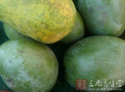 每100克木瓜含水分92.2克，蛋白質(zhì)0.4克