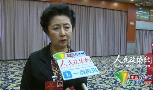 全國政協(xié)委員戴秀英接受記者采訪。記者晉凱攝