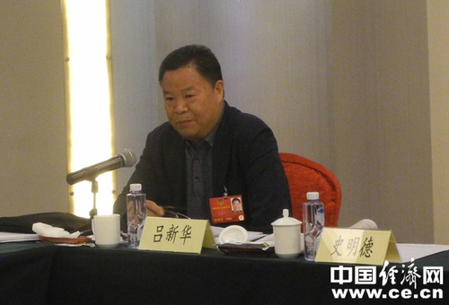 全國政協(xié)委員、全國政協(xié)外事委員會(huì)副主任呂新華 記者 楊開新攝