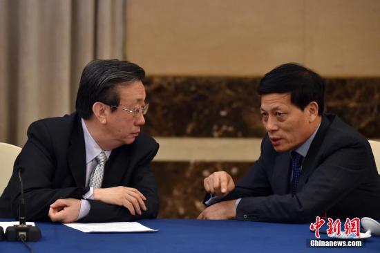 謝伏瞻（右）。 <a target='_blank' href='http://www.chinanews.com/'>中新社</a>記者 金碩 攝