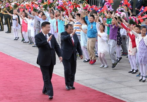 5月3日，中共中央總書記、國家主席習(xí)近平在北京人民大會堂同老撾人民革命黨中央總書記、國家主席本揚(yáng)舉行會談。
