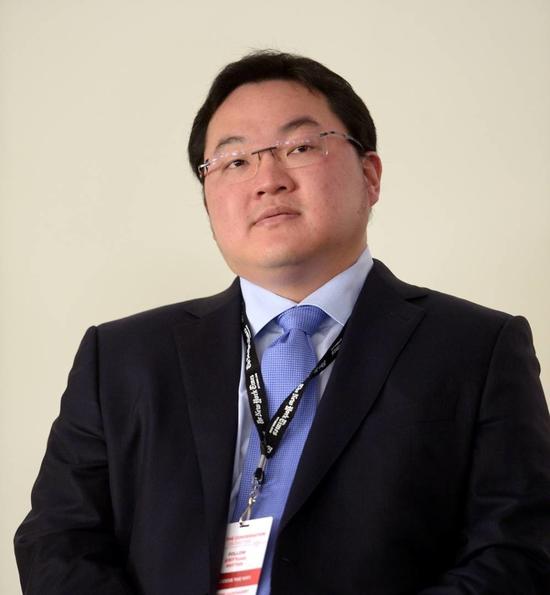 劉特佐（Jho Low），晉瑋金融有限公司CEO，晉瑋慈善基金會(huì)有限公司聯(lián)合董事，于2014年5月29日在加州大學(xué)舊金山分校（UCSF）上臺(tái)演講。圖片：Michael Loccisano/Getty Images for New York Times