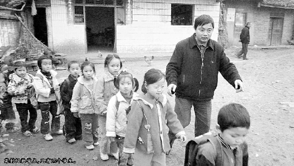 在水電稀缺地區(qū)建立智能“微校” 在水電稀缺地區(qū)建立智能“微?!? suffix=