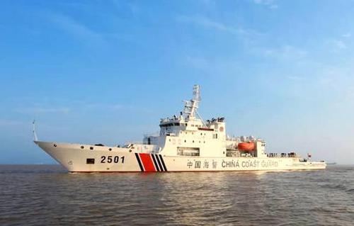 中國海警船載機關炮巡航釣魚島12海里 驅(qū)離日船