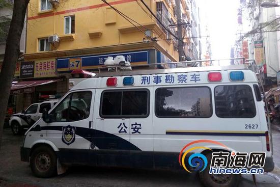 警方在現(xiàn)場辦案。南海網(wǎng)記者葉俊一攝