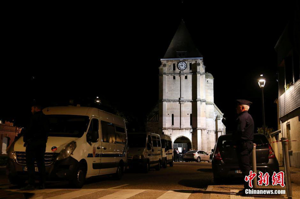 法國(guó)北部一教堂發(fā)生人質(zhì)劫持事件 3人死亡