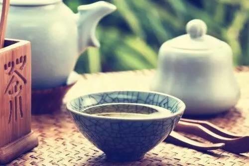瓷器，會(huì)是讓你愛(ài)上美學(xué)的“磁”器