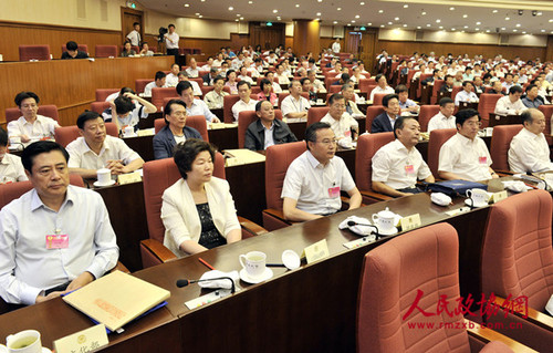 圖為各部委領(lǐng)導列席政協(xié)十二屆全國委員會常務(wù)委員會第十七次會議。