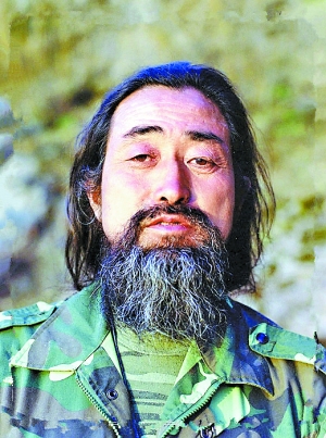 張金星蓄須明志。