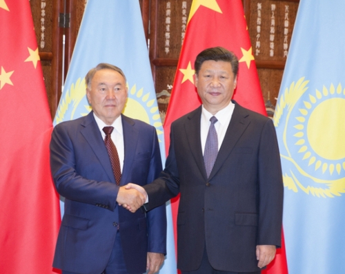 9月2日，國(guó)家主席習(xí)近平在杭州同哈薩克斯坦總統(tǒng)納扎爾巴耶夫舉行會(huì)談。
