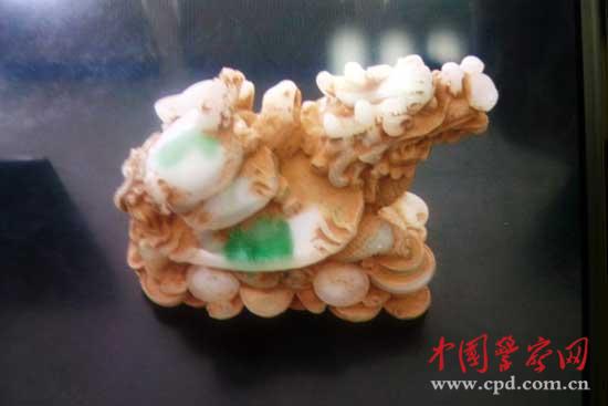 騙子拿來(lái)叫賣(mài)的古玩 董家順 攝