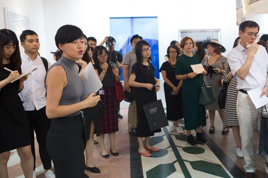 第三屆影像上海藝術(shù)博覽會(huì)將于9月9日至11日在上海展覽中心舉辦。 澎湃新聞?dòng)浾?朱偉輝 圖