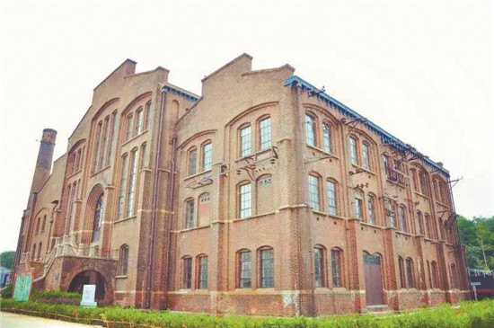 秦皇島電力博物館，中國(guó)第一家依托發(fā)電廠房建立的電力主題博物館 南通大學(xué) 孫彤洲 攝