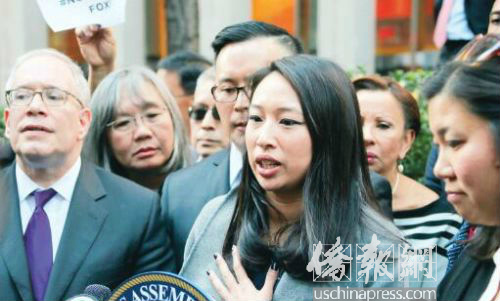 州眾議員第65選區(qū)候選人牛毓琳發(fā)言。(美國《僑報(bào)》/管黎明 攝)