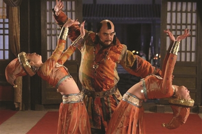 安祿山在影視劇中也是大腹便便的形象，唐肅宗為平定他的叛亂鑄乾元重寶。