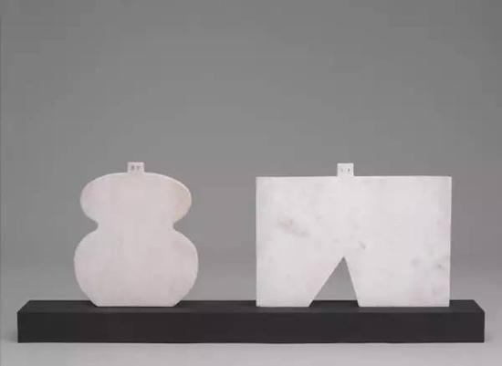 《夫婦（Couple）》，弗朗西斯科?馬托（Francisco Matto），，大理石和木材，1982年
