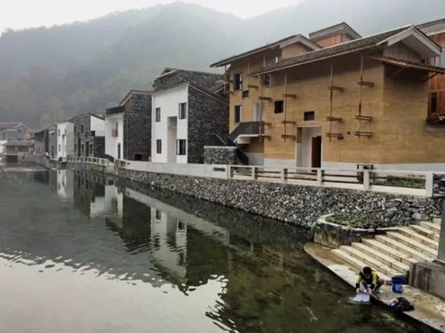 王澍設(shè)計(jì)的富陽文村項(xiàng)目。圖片來自網(wǎng)絡(luò)