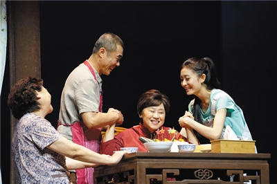 北演投資制作的話劇《生命密碼》,一年之內(nèi)演出了一百場(chǎng)。