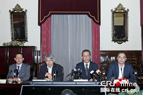 澳門民政總署和衛(wèi)生局舉行記者會，公布在一批留置檢驗活家禽樣本中驗出H7亞型禽流感病毒，并啟動緊急應變機制，采取一系列防控措施。