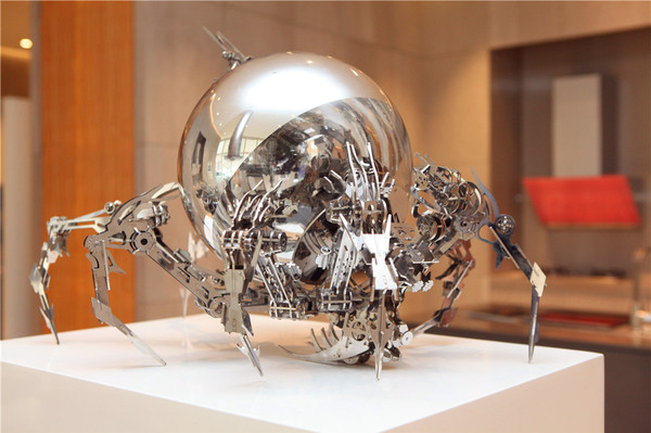 夏航，夢游者（12 版），不銹鋼，37.5×32.3×25cm，2016