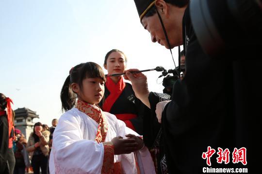 圖為朱砂開智。　張遠 攝