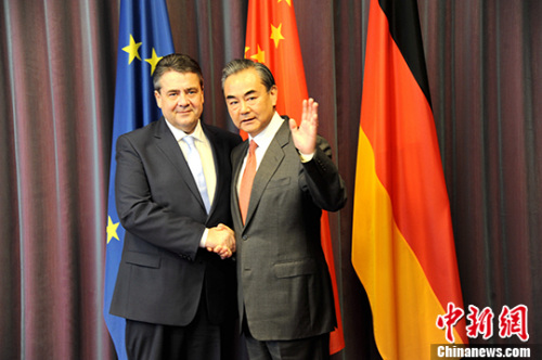 當地時間2月16日，赴德出席二十國集團非正式外長會的中國外交部長王毅在波恩與德國副總理兼外長加布里爾舉行會談。 <a target='_blank' href='http://www.chinanews.com/'>中新社</a>記者 彭大偉 攝